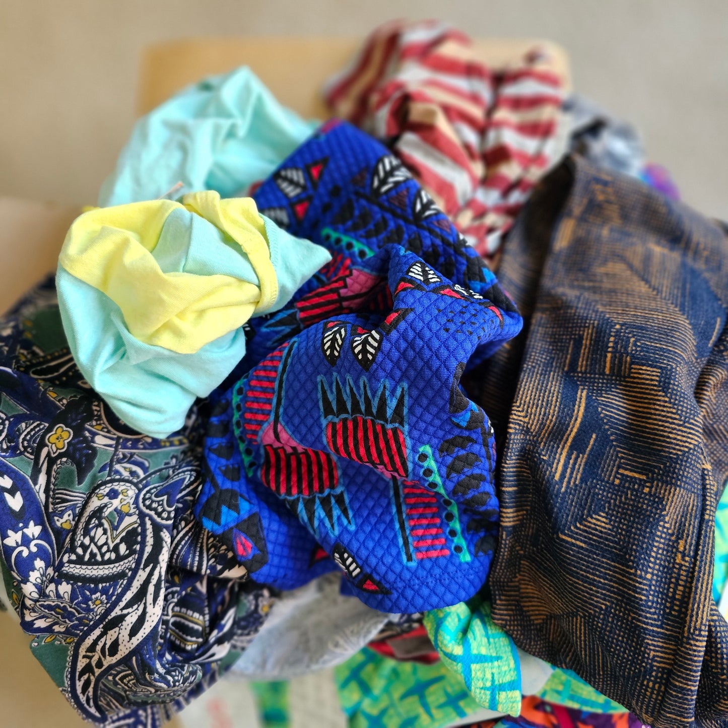 NWT 17pc LuLaRoe Women's clothing box